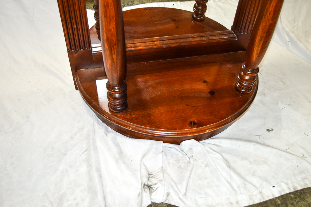 Late 20th Century Mirrored Hall Tree by Pulaski EBTH